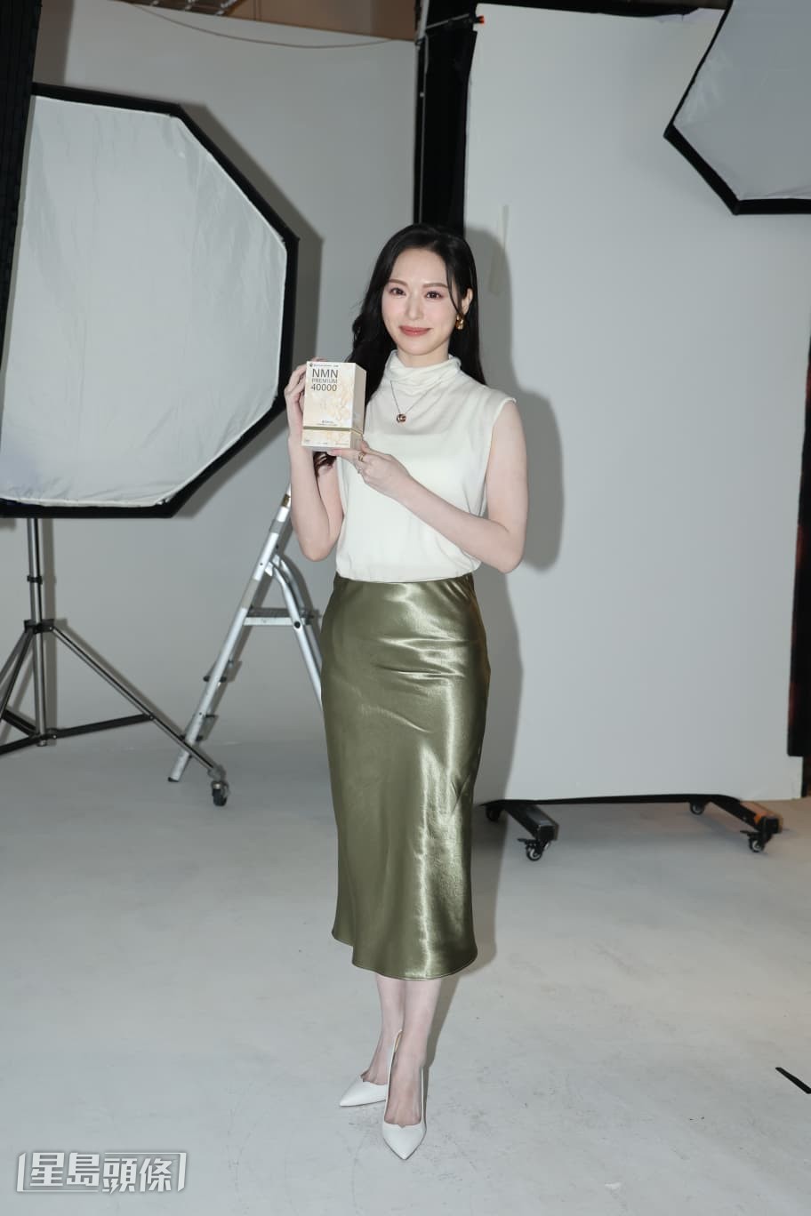 馮盈盈今日(19日)為NMN產品廣告拍攝。 馮盈盈今日(19日)為NMN產品廣告拍攝。