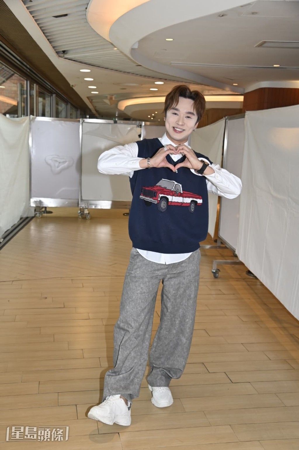 王鄭浚仁表示會偏心在馬來西亞參賽者身上。 王鄭浚仁表示會偏心在馬來西亞參賽者身上。