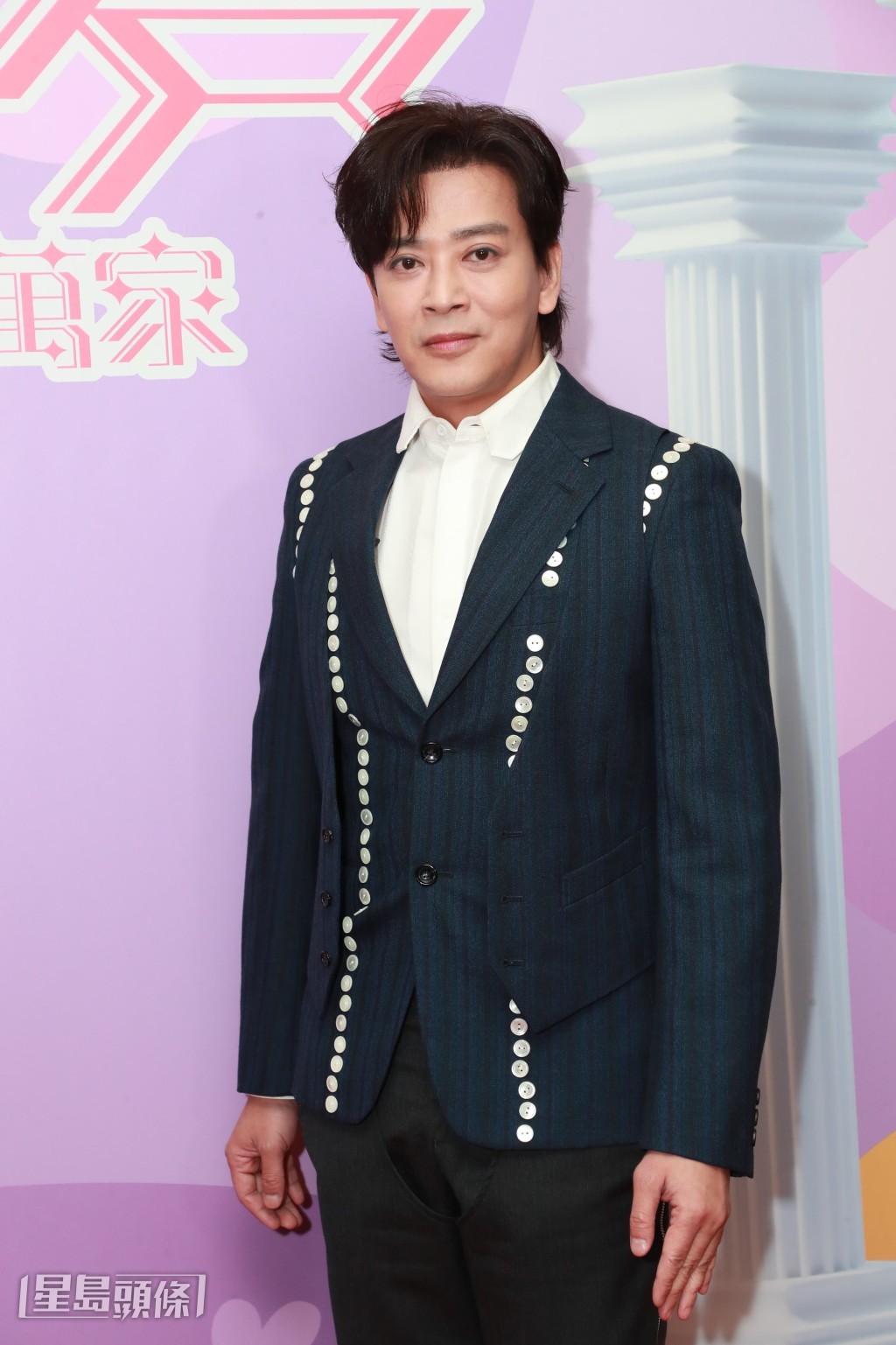 即将飞到北京为四月佛山的演唱会闭关。