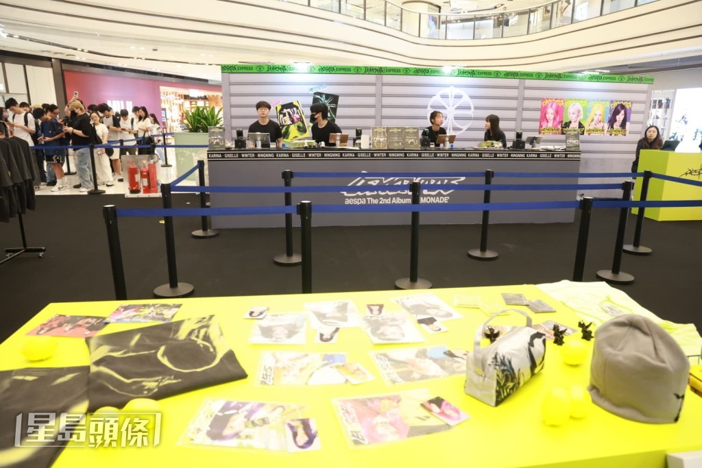 發售多款官方周邊及香港獨家限定商品。