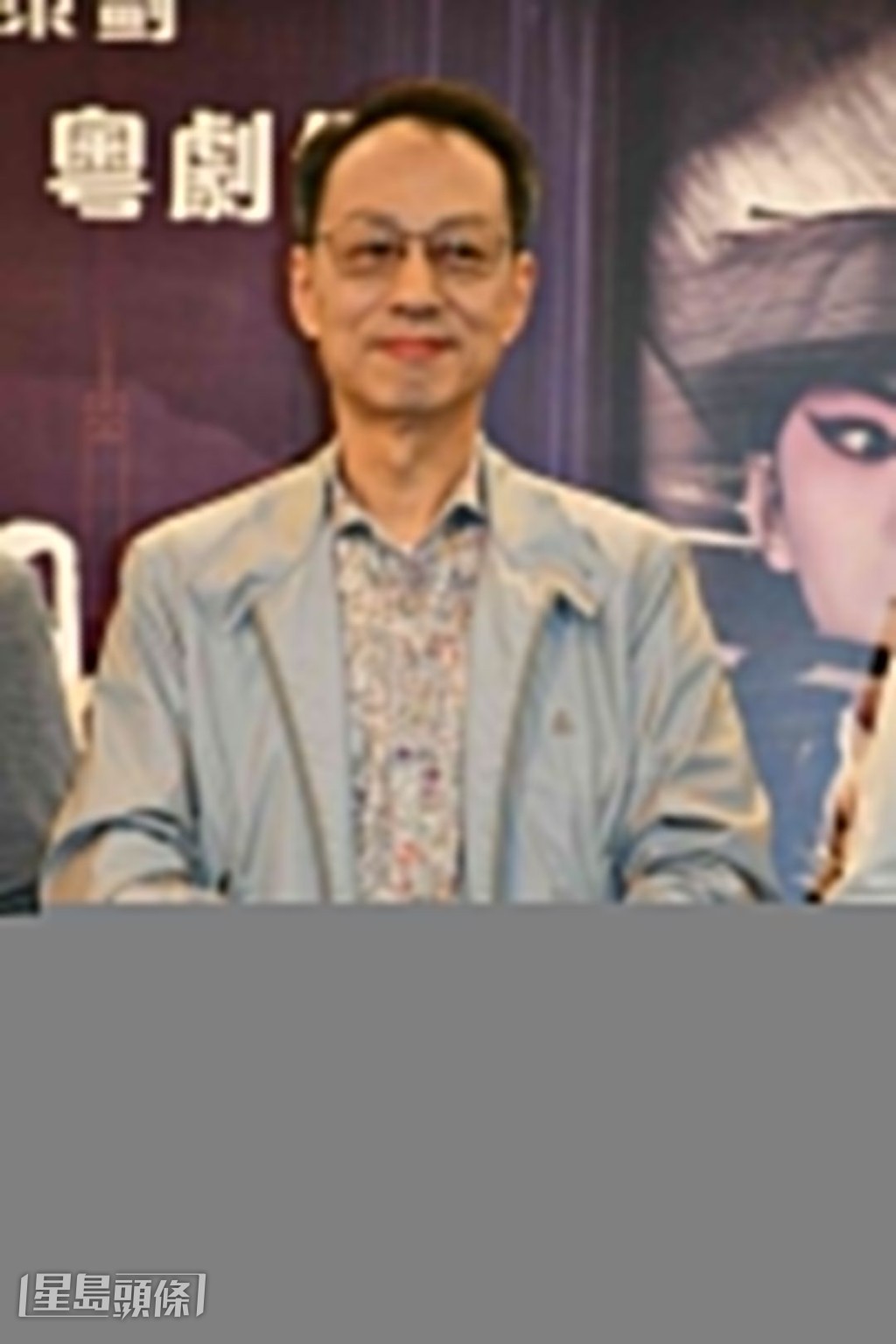 问到演出时怕不怕会错手打到对手？李龙表示会尽量避免发生。