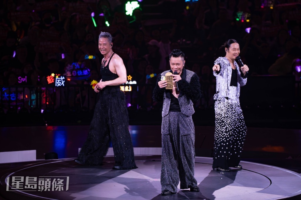 原來紅包內是一張「樂悠咭」。