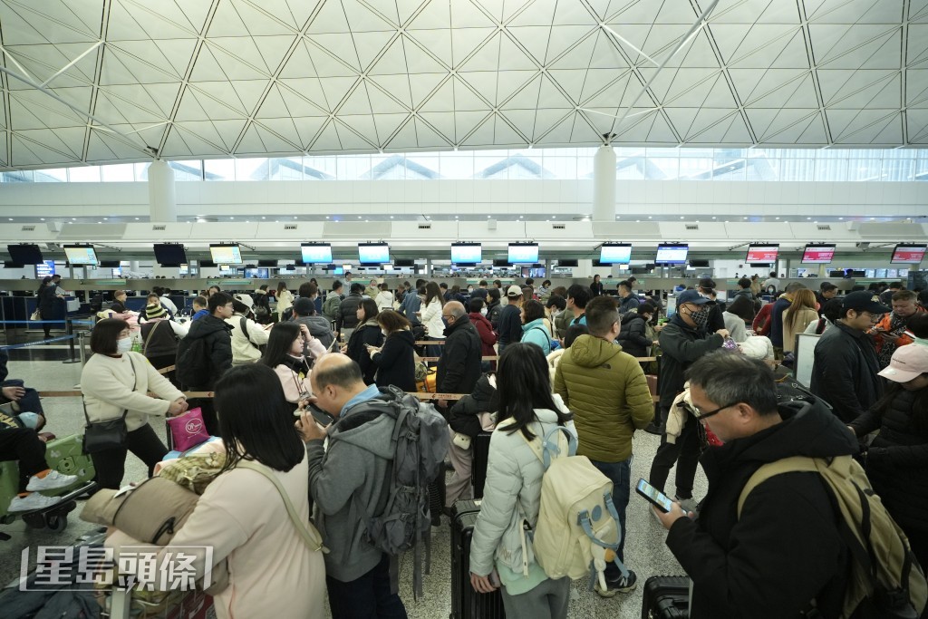 大批市民趁圣诞长假期间外游。资料图片 大批市民趁圣诞长假期间外游。资料图片