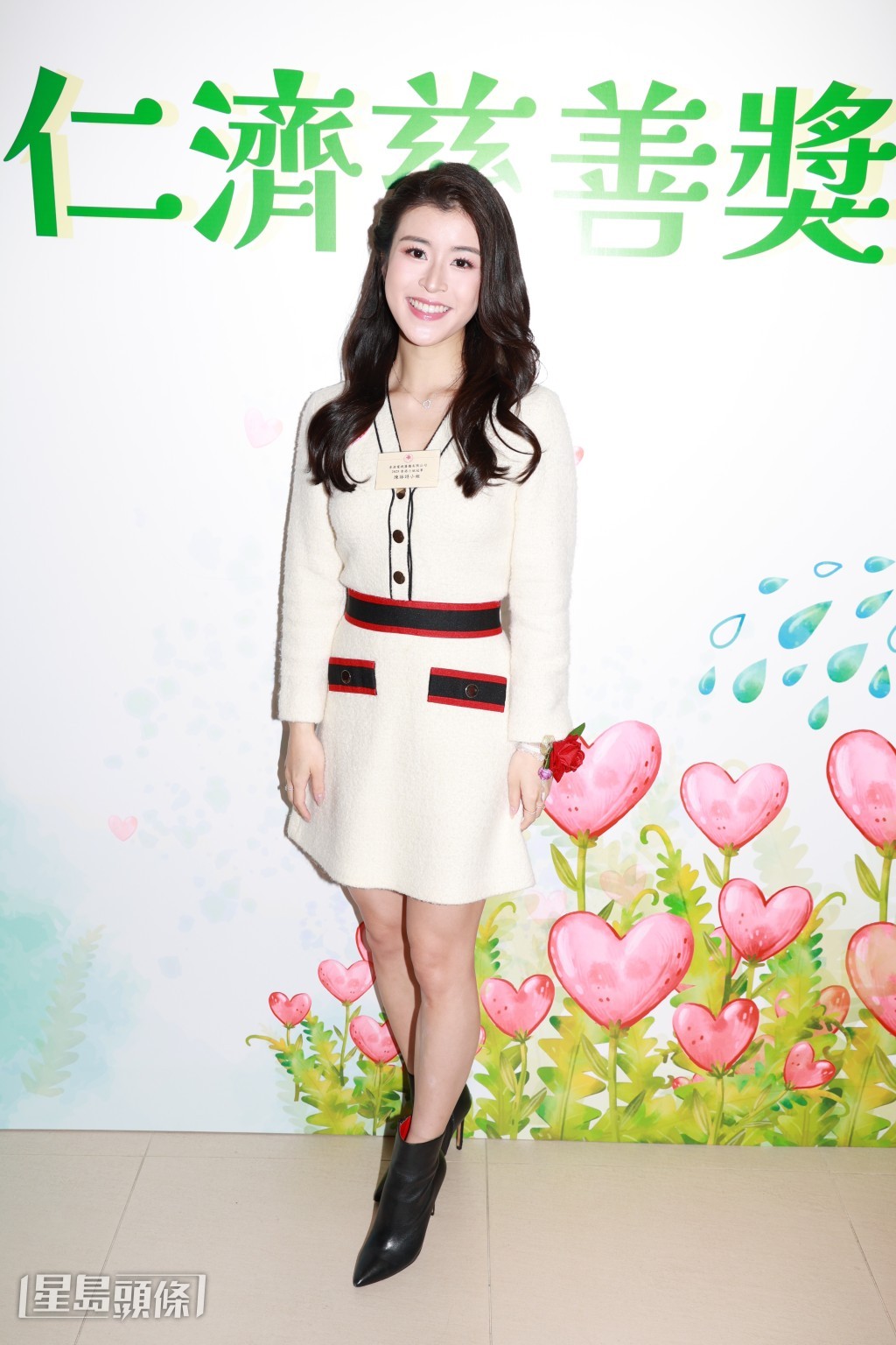 問到可會參與「全運會」有關的工作,例如評述員或主持等?陳詠詩表示有機會一定有興趣當自己老本行體操的評述員。 問到可會參與「全運會」有關的工作,例如評述員或主持等?陳詠詩表示有機會一定有興趣當自己老本行體操的評述員。