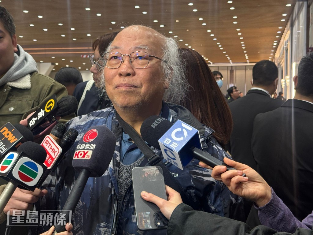 对于恒生私有化，钟先生形容心情如「嫁女」，更希望其「嫁的好」。