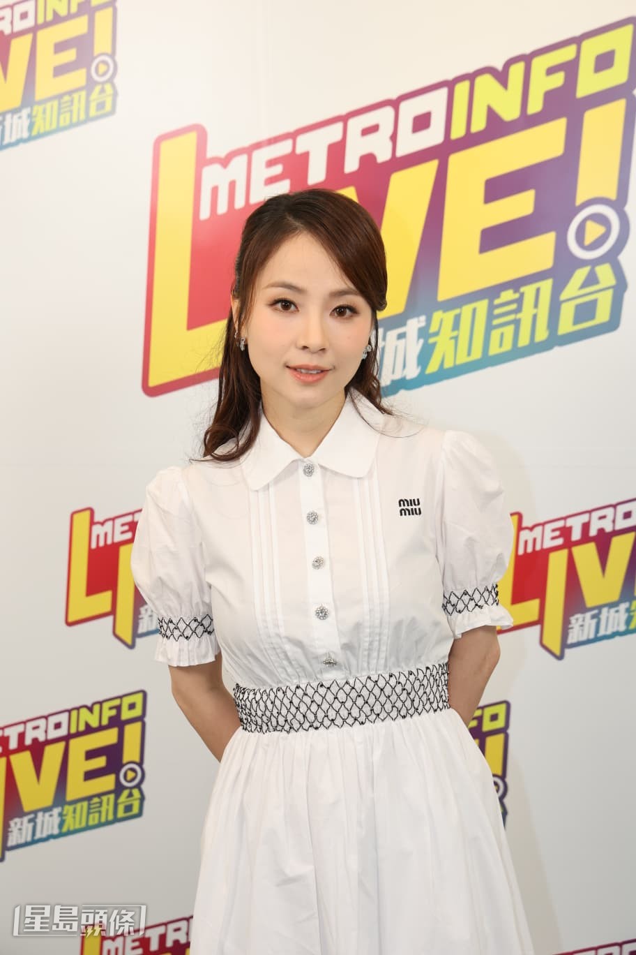 她表示,6月底至今已經切了超過20個生日蛋糕。 她表示,6月底至今已經切了超過20個生日蛋糕。
