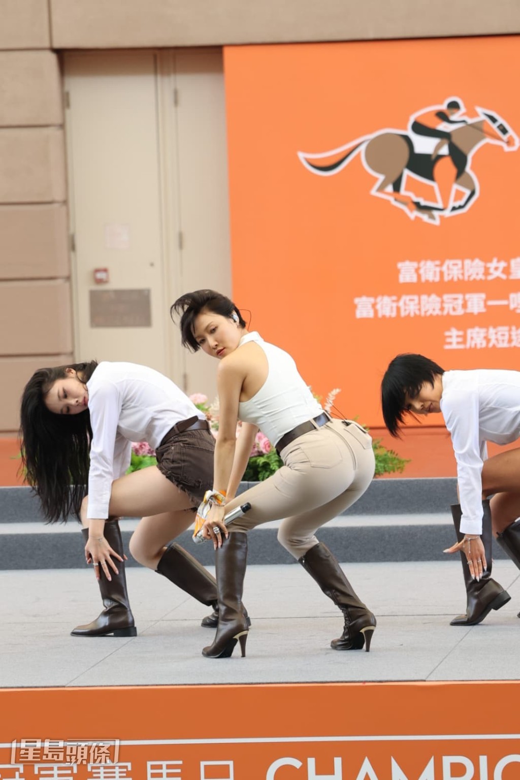 華莎大騷美好身材。