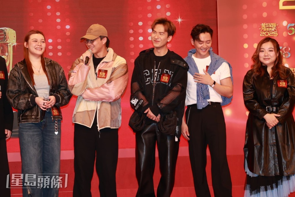 提到炎明熹也有份提名「最佳電視歌曲」，坤哥指覺得沒關係。