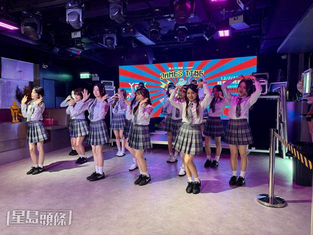 Idol Girls更現場跳《心急人上》。 Idol Girls更現場跳《心急人上》。