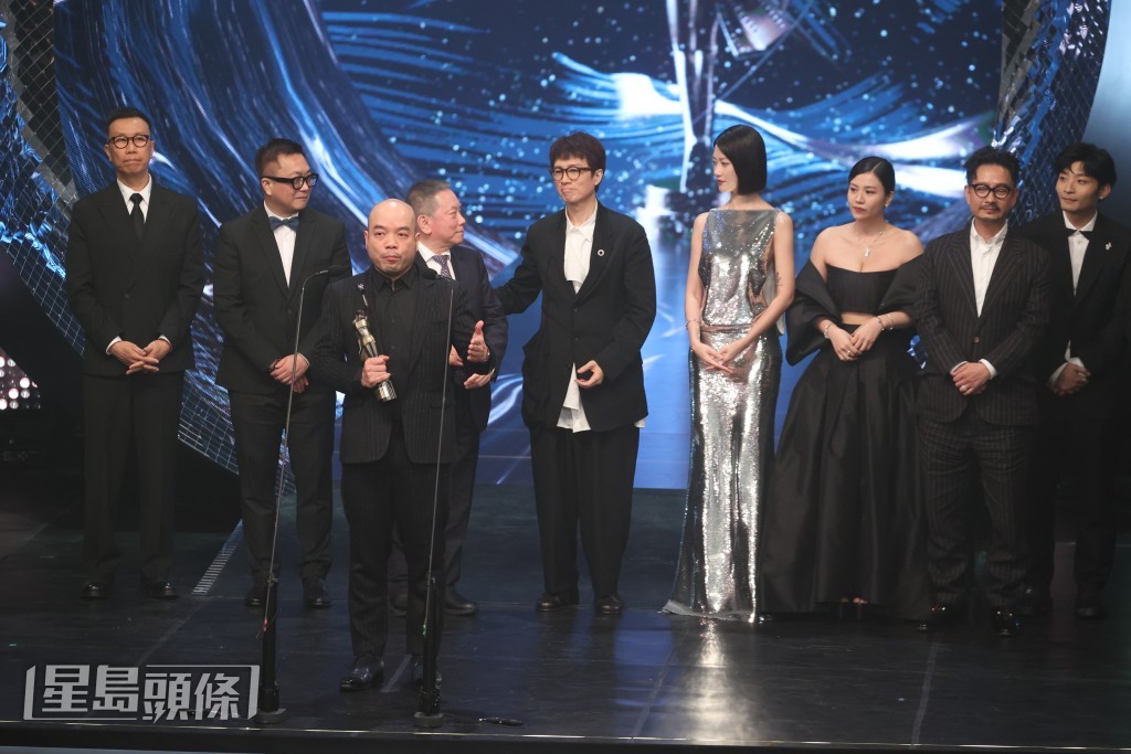 《毒舌大状》在金像奖中夺“最佳电影”。