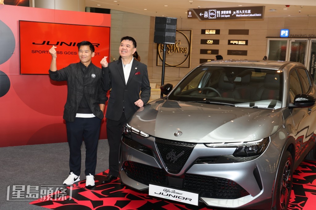 Jan透露每朝很早起身開工駕車,駕駛時車速不快會着重安全。 Jan透露每朝很早起身開工駕車,駕駛時車速不快會着重安全。
