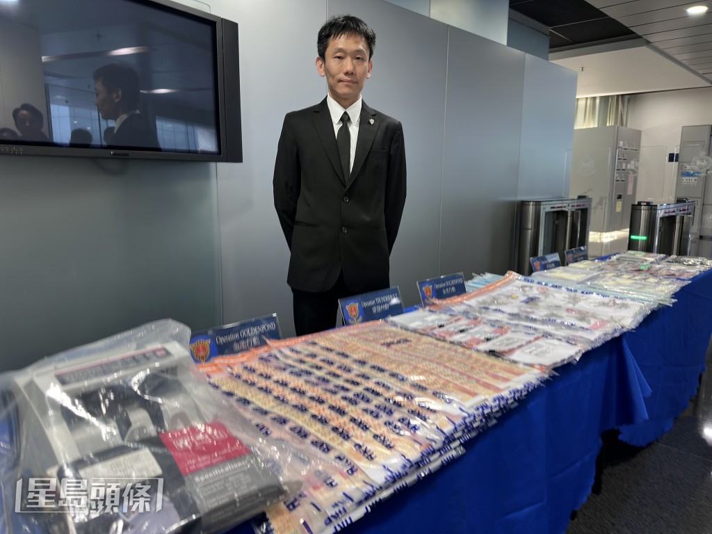 警方展示相關證物。梁國峰攝 警方展示相關證物。梁國峰攝