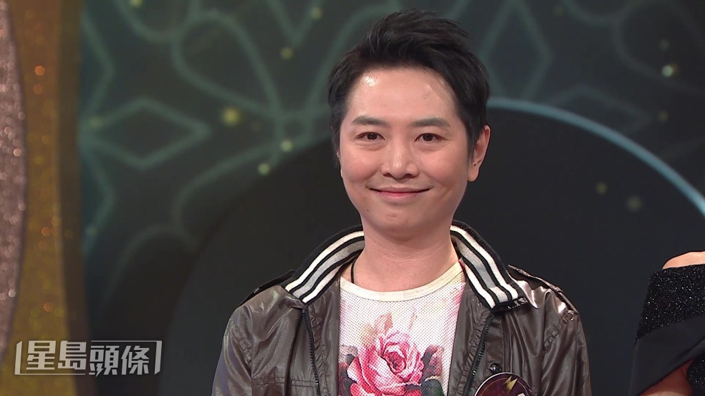 馬戎翰眼仔睩睩勁似李思捷,車婉婉都以為做緊《思家大戰》。 馬戎翰眼仔睩睩勁似李思捷,車婉婉都以為做緊《思家大戰》。