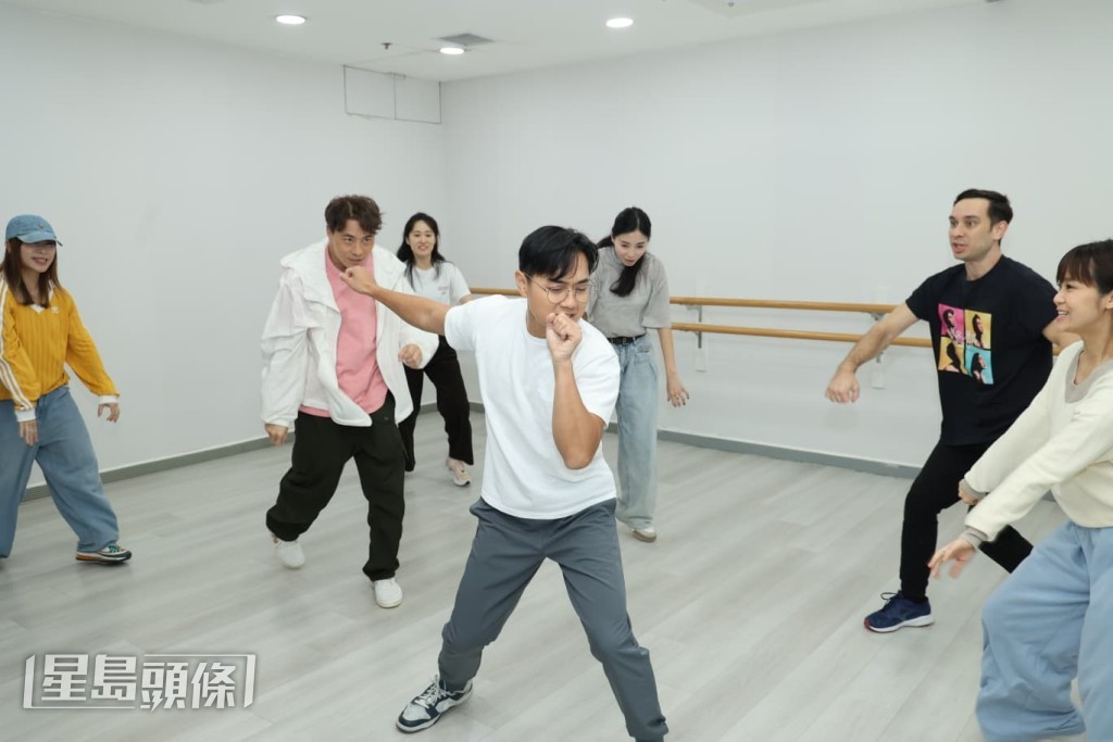 《為你鍾情》音樂劇採排。 《為你鍾情》音樂劇採排。