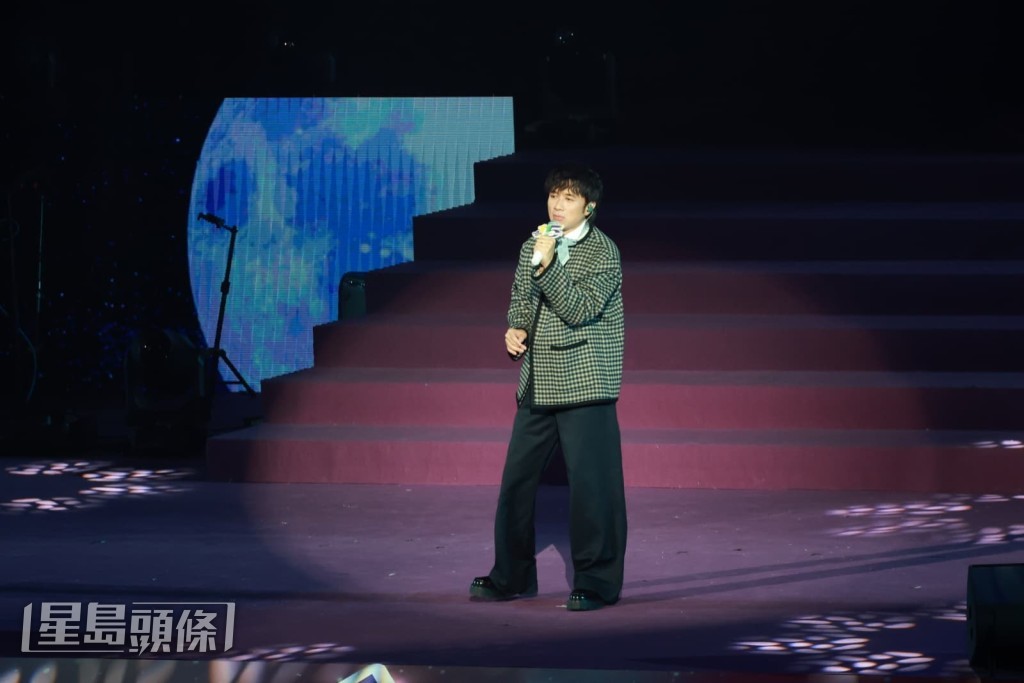 基仔坦言是個很鍾意湊仔的男人。