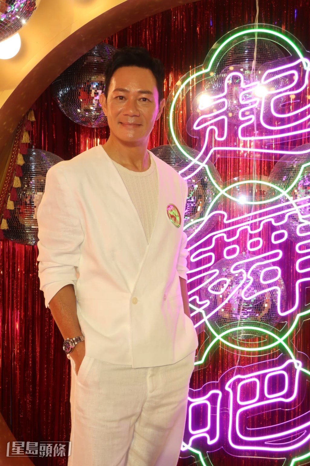 張兆輝透露將與太太赴英國出席兒子碩士畢業禮。 張兆輝透露將與太太赴英國出席兒子碩士畢業禮。