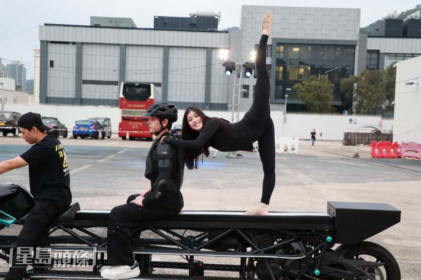 問到家人和男友是否知道?她表示知,也替她驚,更有叫她小心點。 問到家人和男友是否知道?她表示知,也替她驚,更有叫她小心點。