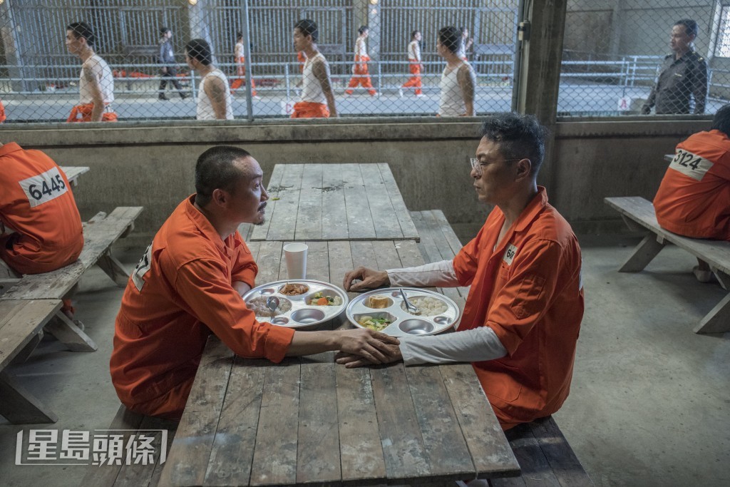 Ronald與姜皓文(黑哥)在戲中有不少情感戲。 Ronald與姜皓文(黑哥)在戲中有不少情感戲。