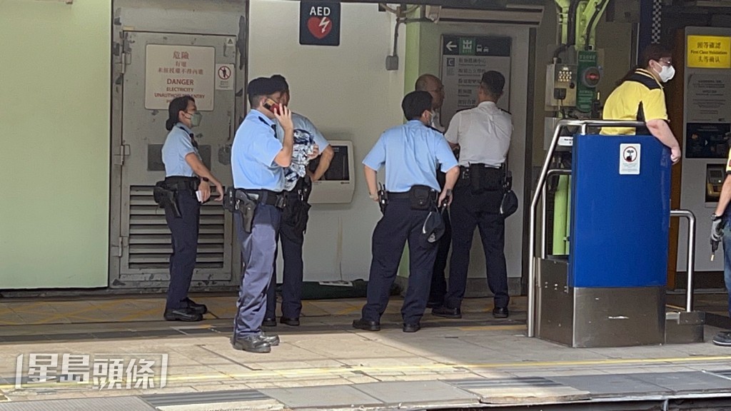 警方在場調查。楊偉亨攝 警方在場調查。楊偉亨攝