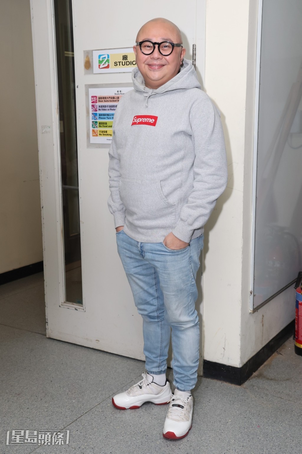 林盛斌與拍檔經營棋人娛樂製作全體股東及員工捐出900萬。