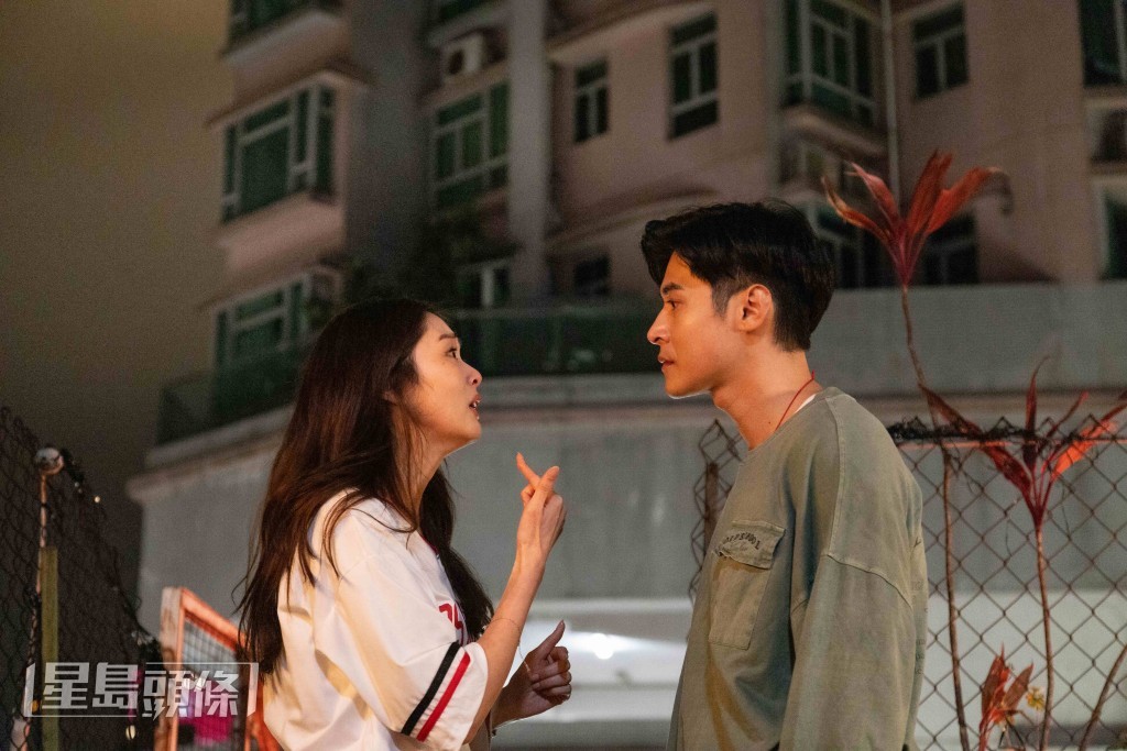 在劇中家樂和香香有不少情緒爆發戲,十分考驗演技。 在劇中家樂和香香有不少情緒爆發戲,十分考驗演技。