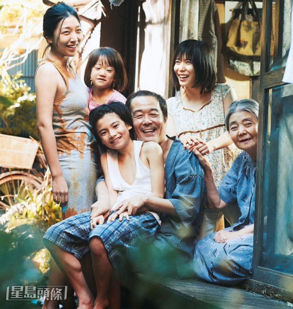 導演前作《小偷家族》（圖）與新作《再生家族》，都是以無血緣家族羈絆為主題。