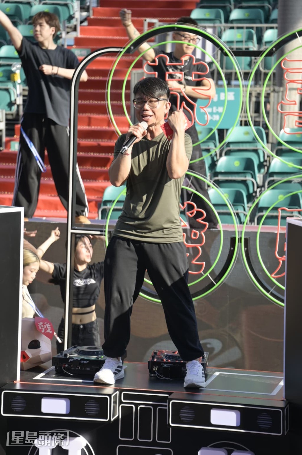 陳奐仁 