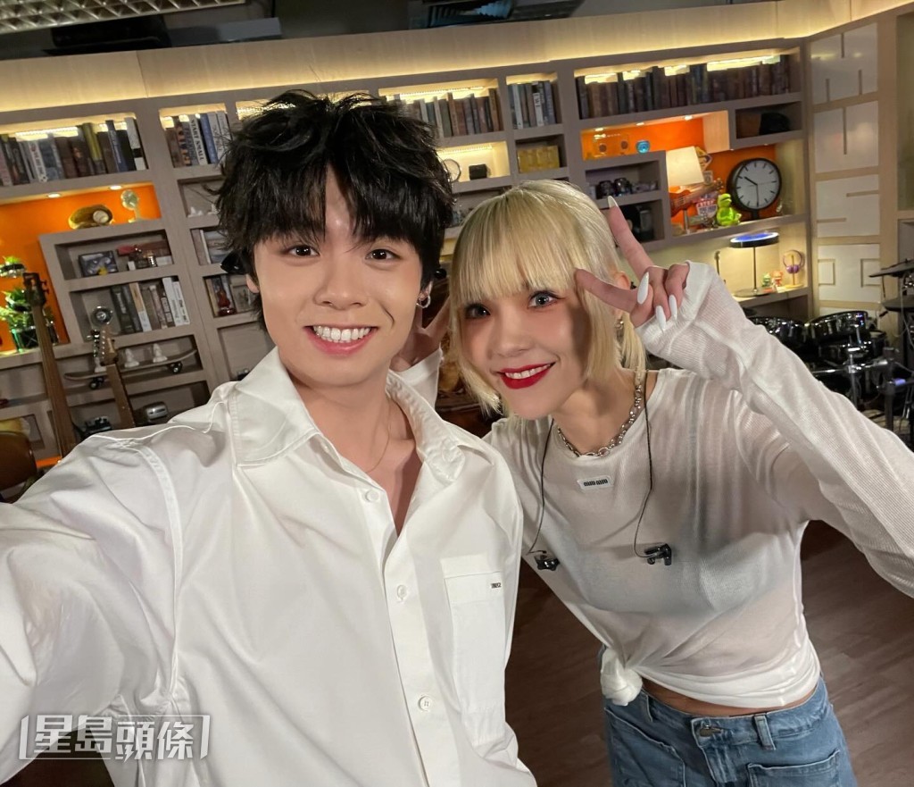 冼靖峰解釋當時還有其他音樂人，所以也很無奈。