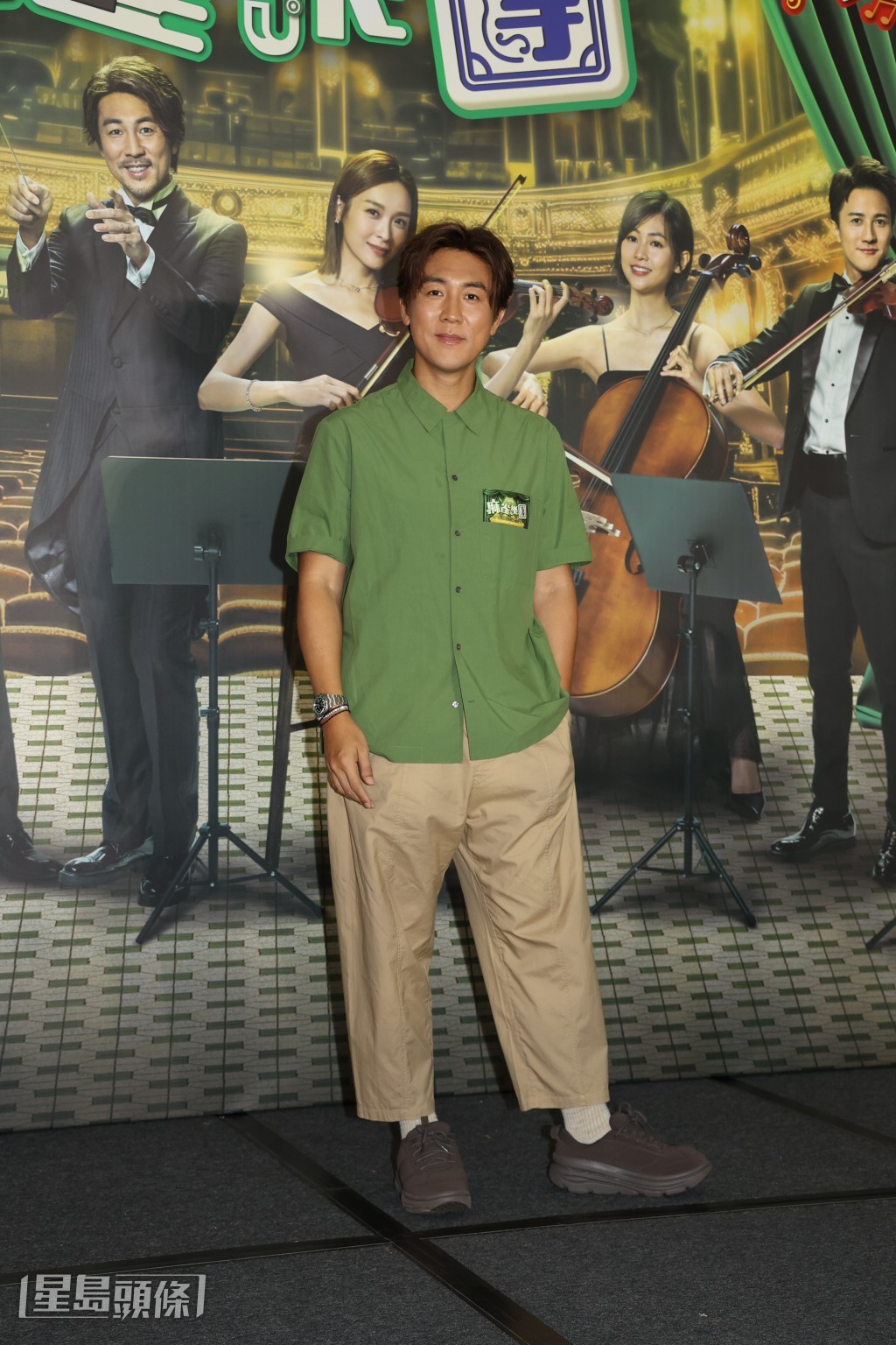 譚俊彥透露子女不練琴時,他會爭取時間練彈琴。 譚俊彥透露子女不練琴時,他會爭取時間練彈琴。