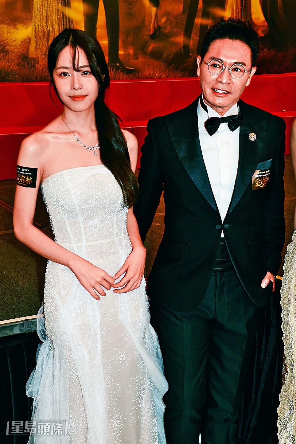 與劇中扮演其女兒的莊子璇傳出緋聞,這段「父女戀」亦成為一時熱話。 與劇中扮演其女兒的莊子璇傳出緋聞,這段「父女戀」亦成為一時熱話。