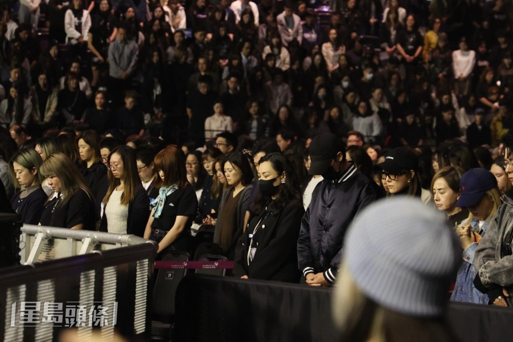 是晚入場支持的包括毛舜筠、邱士縉與女友李炘頤、許廷鏗以及陳建安等。 是晚入場支持的包括毛舜筠、邱士縉與女友李炘頤、許廷鏗以及陳建安等。