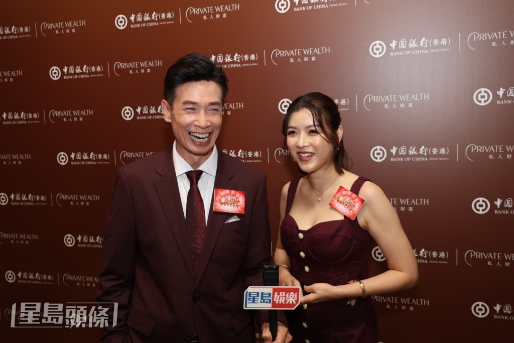  現時子女已經長大了，問到可有將自己的舊作品給他們欣賞？二人均表示沒有。