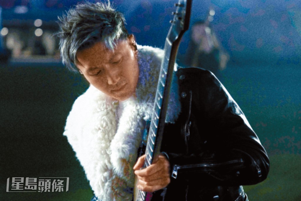 雖然霆鋒開show,但就連阿媽狄波拉都大呻冇飛。 雖然霆鋒開show,但就連阿媽狄波拉都大呻冇飛。