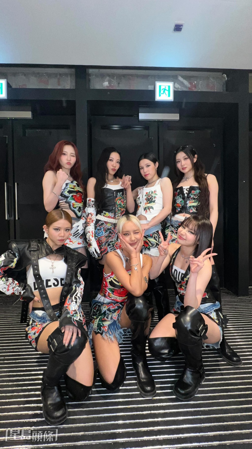 芯駖是COLLAR成員當中年紀最大的一個。 芯駖是COLLAR成員當中年紀最大的一個。