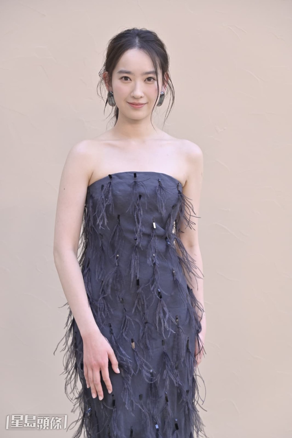 如果有粉絲問，與魏浚笙接吻感受是怎樣，她回答，相比起「體感」，她更注重如何遷就鏡頭拍攝。