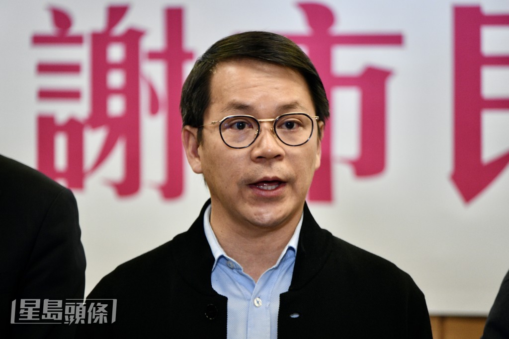 民建聯主席陳克勤衷心感謝市民支持及選舉團隊努力。盧江球攝 民建聯主席陳克勤衷心感謝市民支持及選舉團隊努力。盧江球攝