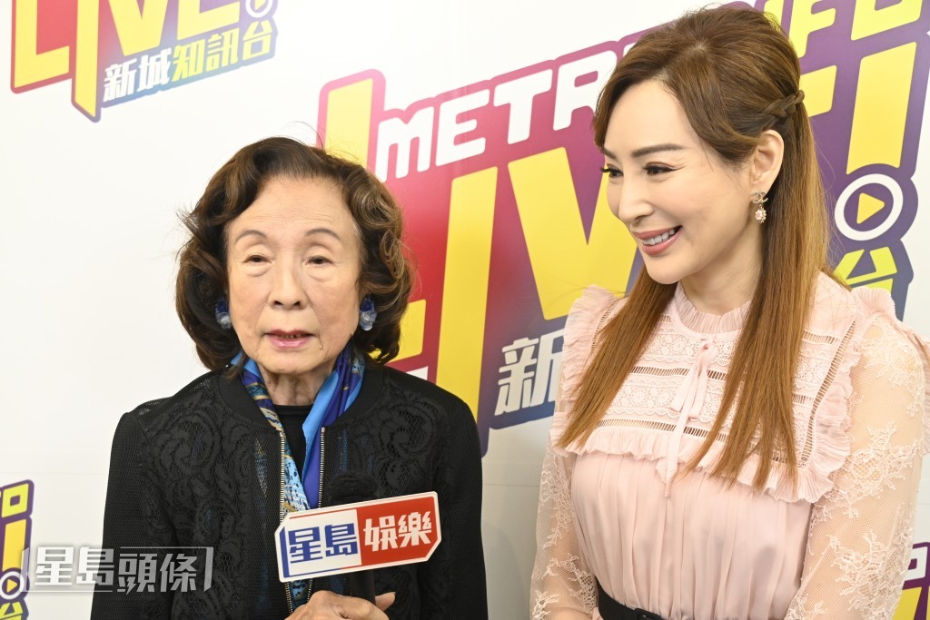 莫Auntie指女兒經常不在港到內地工作，所以從不給壓力對方。