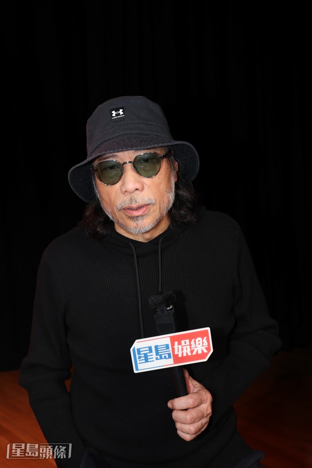 受访时，夏韶声坦言担心国际战局。