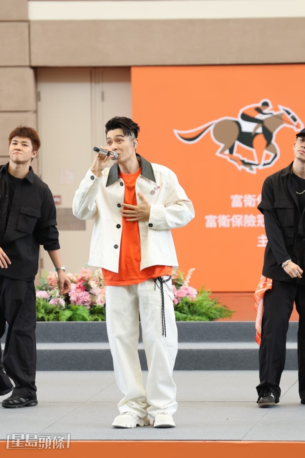 柏豪現時忙於在內地做巡迴見面會，預計會做到明年。