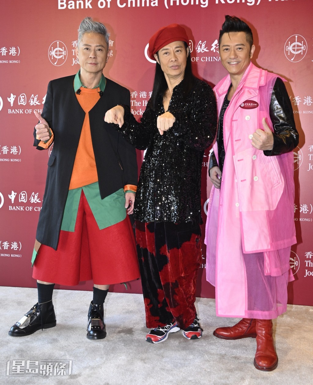 只能說是明年四月的第三至四個星期舉行演唱會。