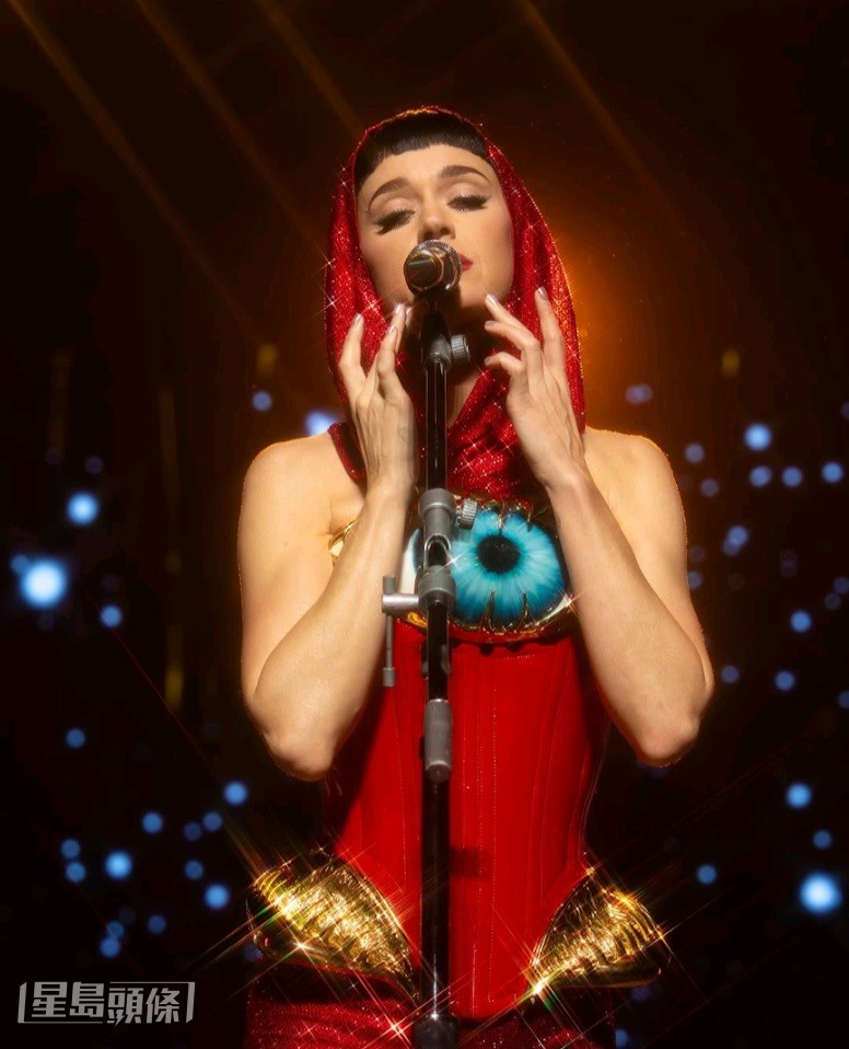 Lisa將與美國天后Katy Perry在洛杉磯舉行的美國世盃開幕式上同台演出。