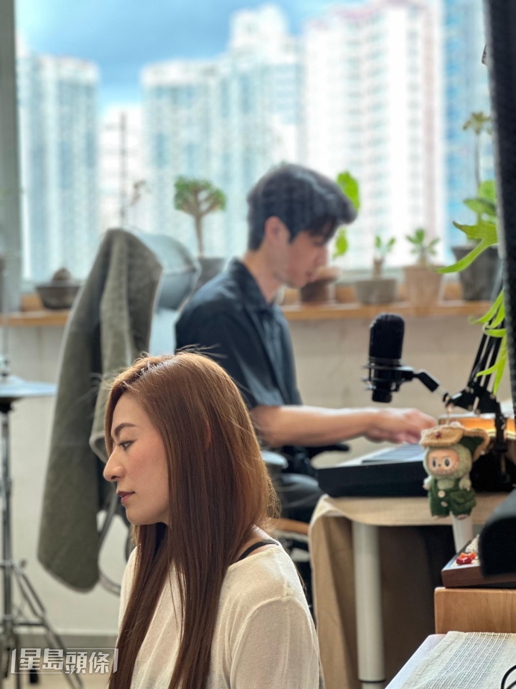 江若琳推出新歌《把自己還給自己》唱出勇敢無畏的心聲。 江若琳推出新歌《把自己還給自己》唱出勇敢無畏的心聲。