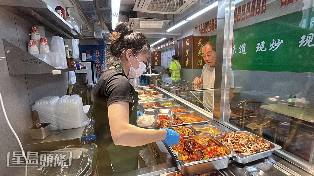 上海街一三餸飯發生懷疑盜竊案。林思明攝 上海街一三餸飯發生懷疑盜竊案。林思明攝