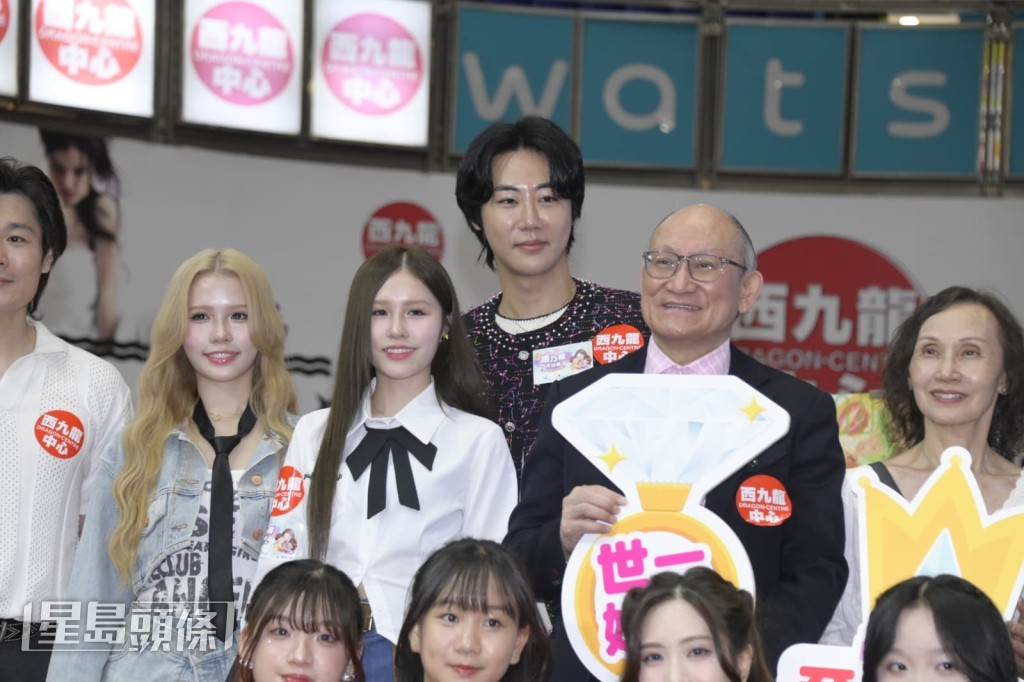 今日他親臨撐場,吸引現場不少粉絲集郵。 今日他親臨撐場,吸引現場不少粉絲集郵。