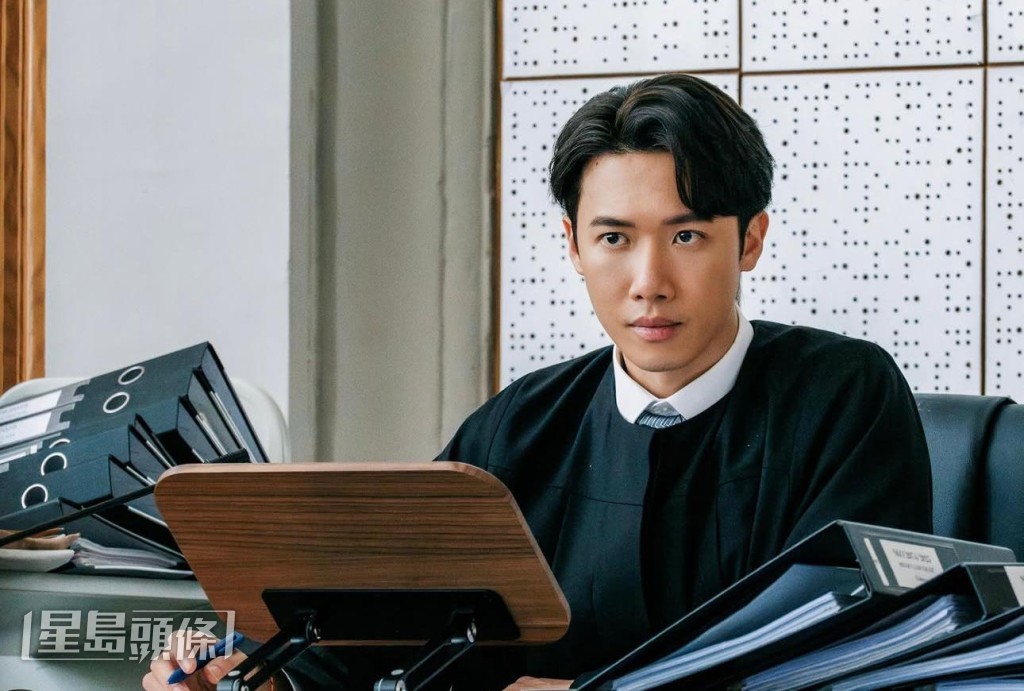 主演劇集《COURT!》收視口碑豐收，人氣急升。