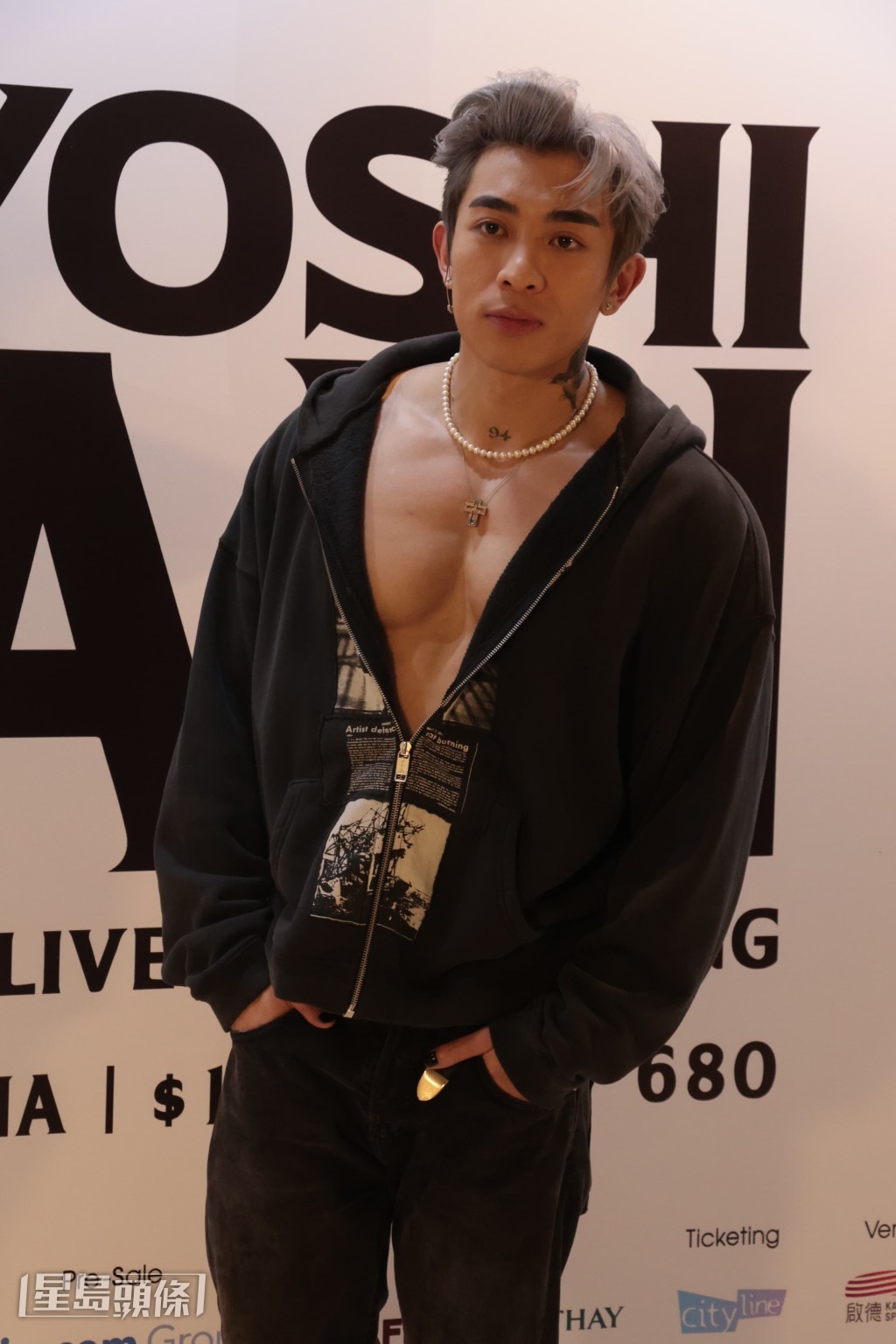 Tyson 完Show將於7號晚到機場乘坐凌晨航班到歐洲舉行婚禮。 Tyson 完Show將於7號晚到機場乘坐凌晨航班到歐洲舉行婚禮。