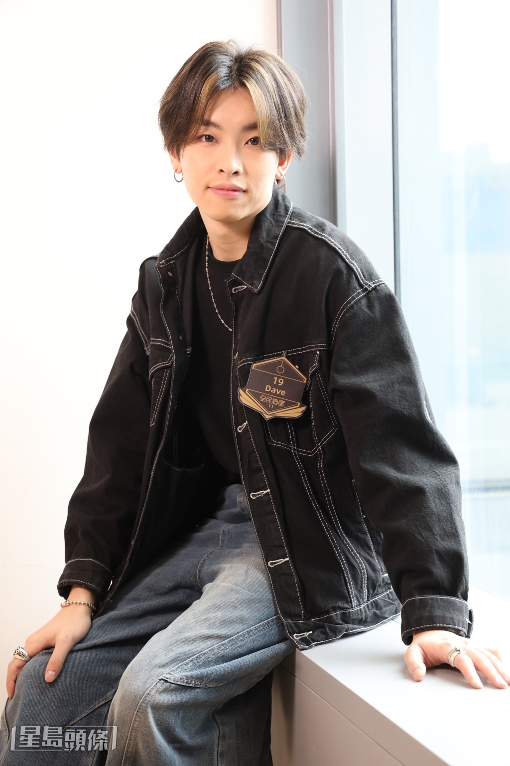 Dave表示有自己作品好開心，以男團出道亦覺得好型。