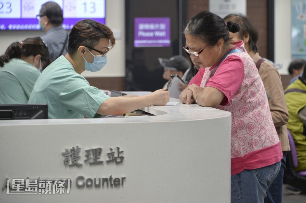 目前本港65間提供「優先籌」的普通科門診，有44間使用率超過七成半以上、24間使用率更超過9成。資料圖片