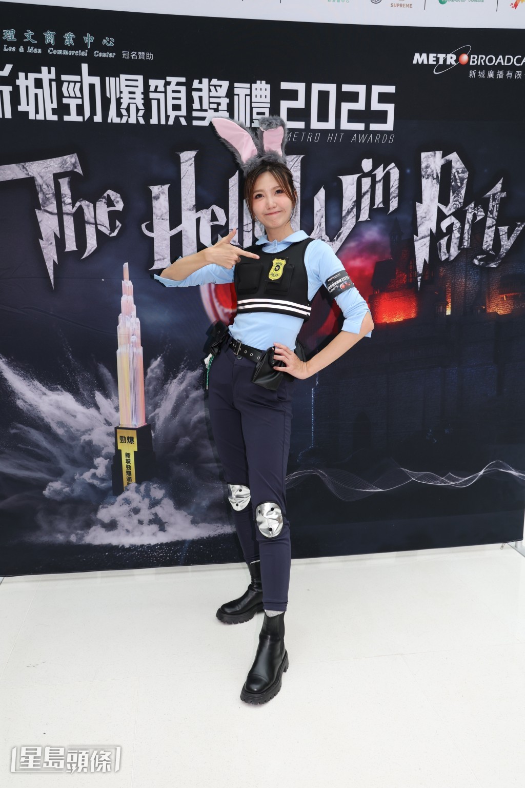 她笑言會不惜一切爭獎，將準備超性感戰衣。