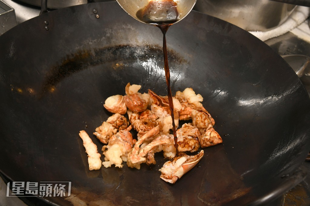 三葱爆龍蝦的調味着重提鮮。